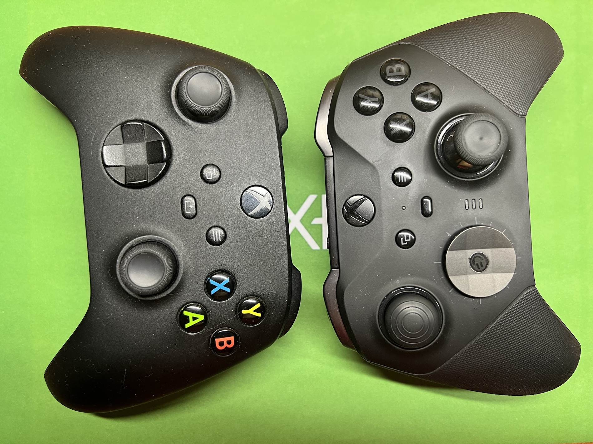Xbox controller vs Elite controller 2